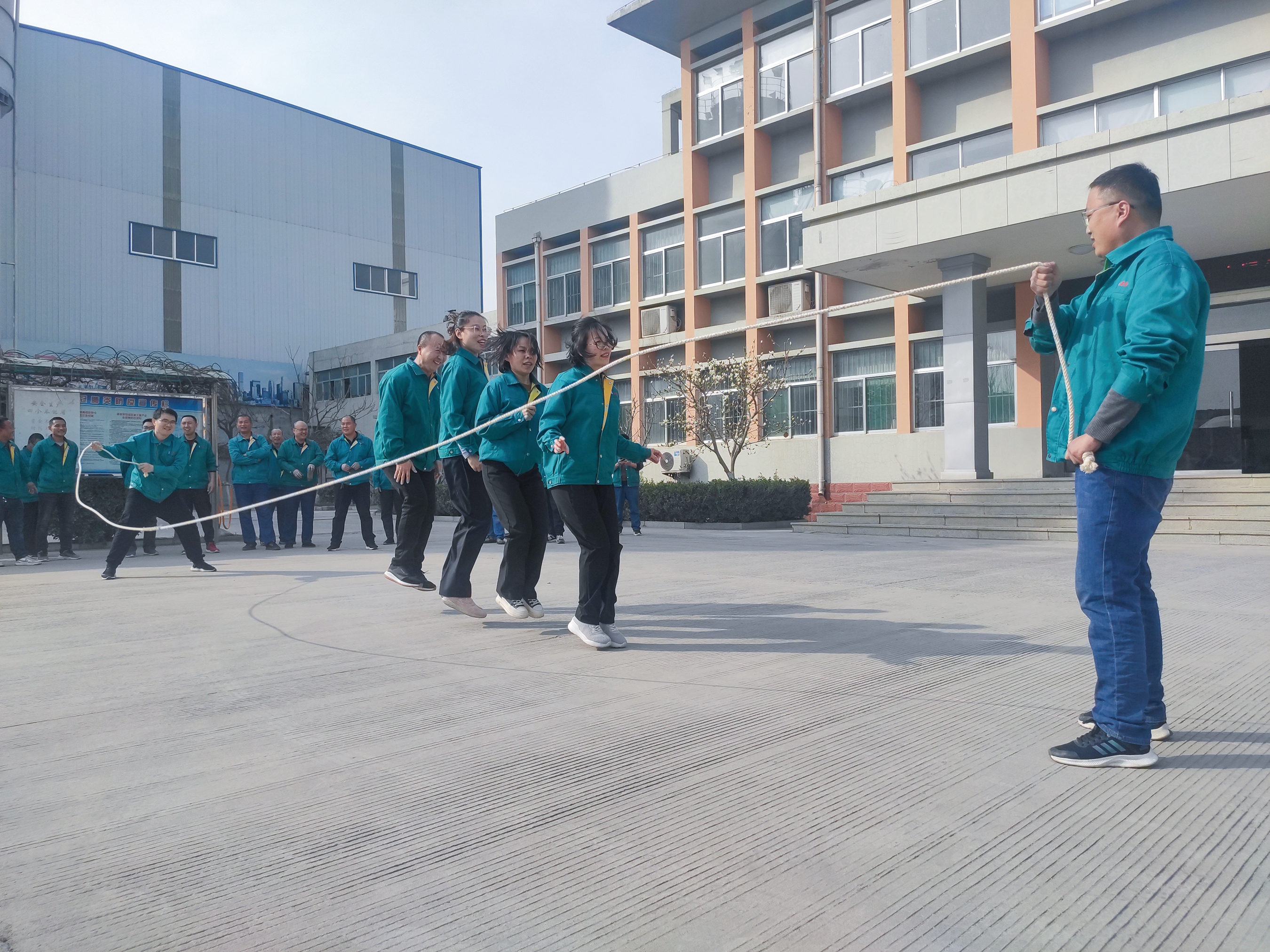 山水建業(yè)舉辦春季職工趣味運(yùn)動(dòng)會(huì)