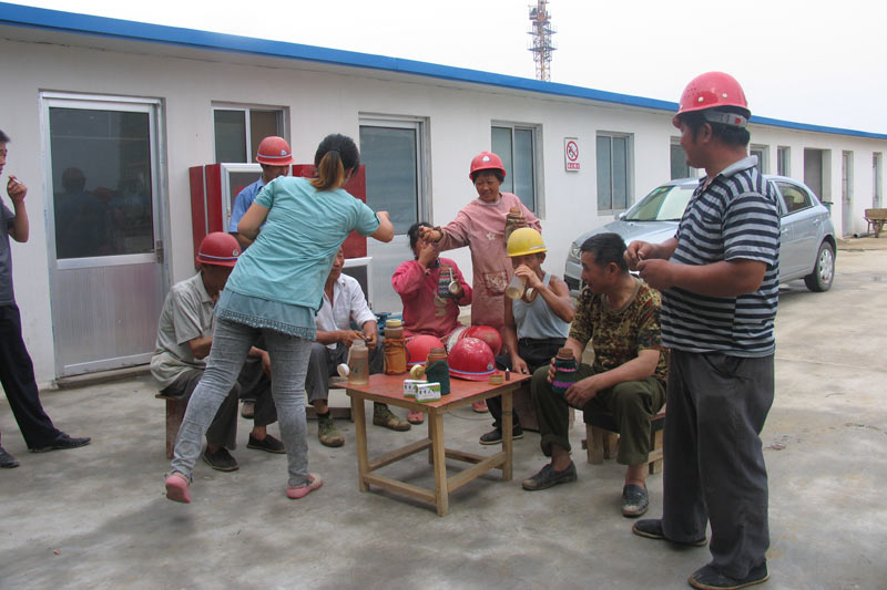 工地發(fā)放防暑藥物